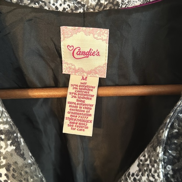 Candies coat size Med. Fit and flare belted design - Picture 4 of 8